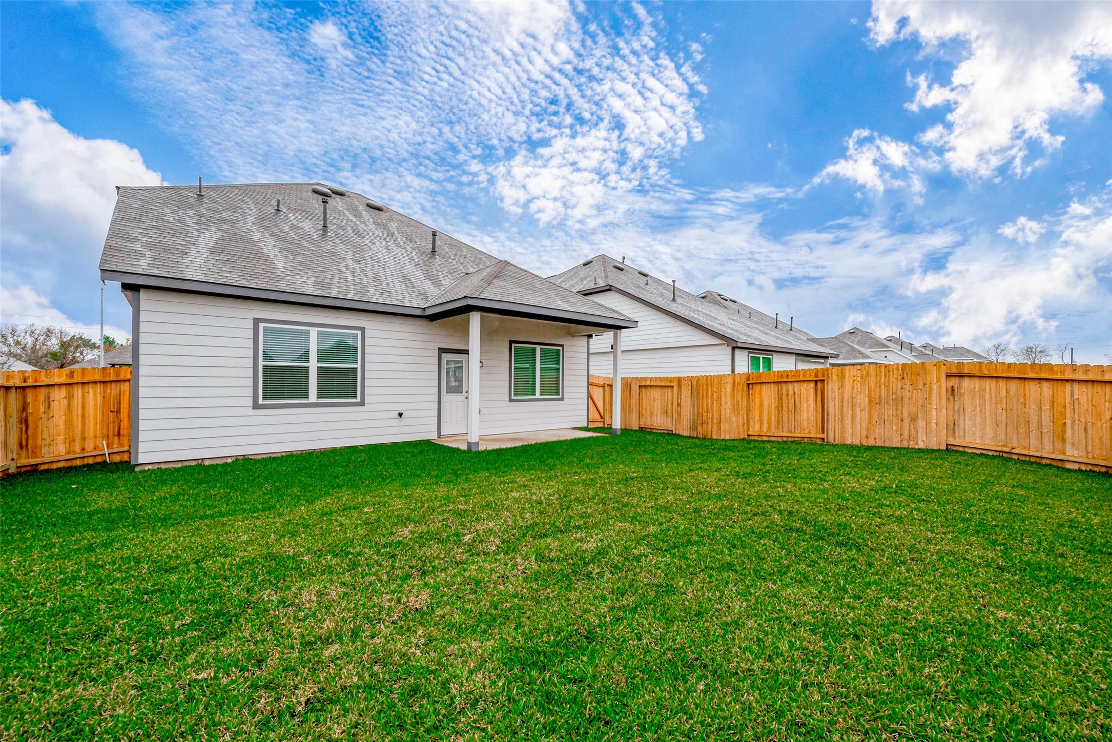 811 Gavin Walker Drive Rosharon, TX 77583 - Photo 31 of 43