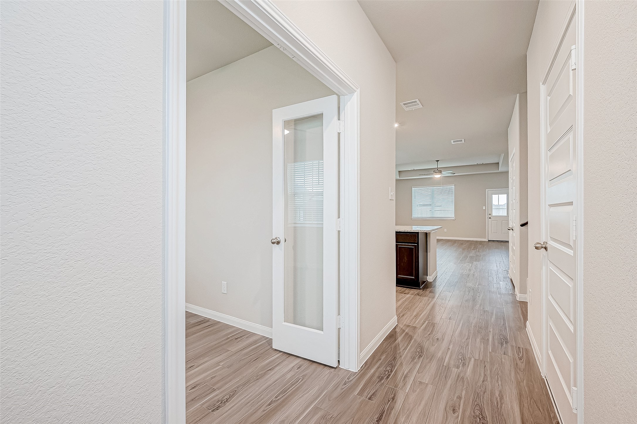 811 Gavin Walker Drive Rosharon, TX 77583 - Photo 8 of 43