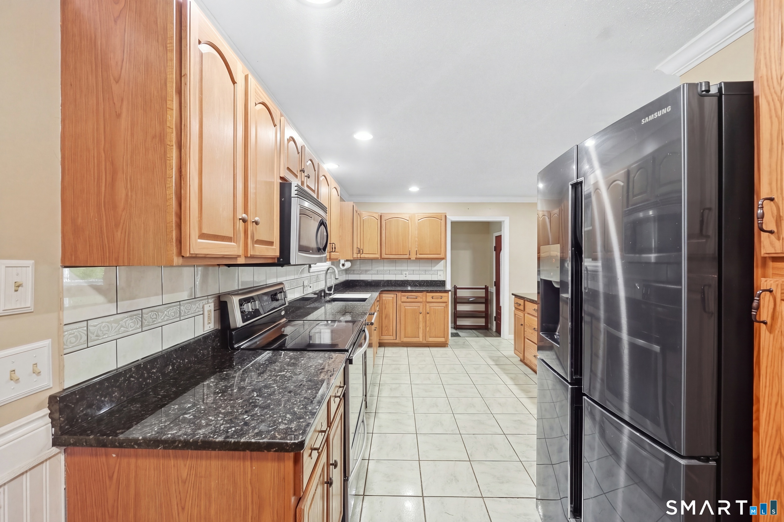 131 Vernon Branch Road Coventry, CT 06238 - Photo 7 of 39 Gallery Image 7