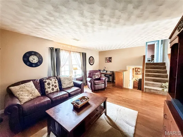 $220,000 | 593 West Hill Street, Nashville, IL 62263