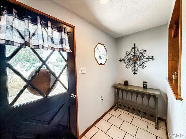 $220,000 | 593 West Hill Street, Nashville, IL 62263