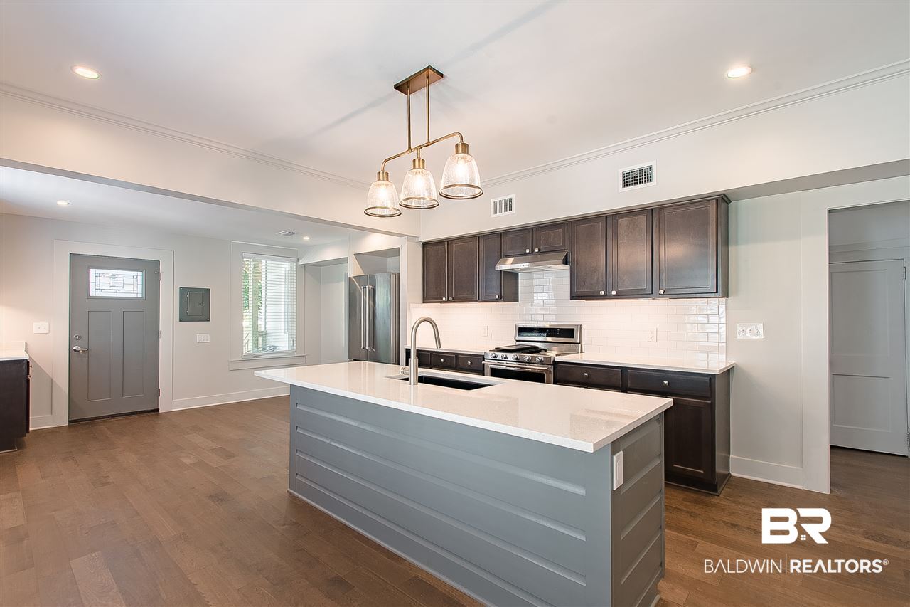 110 North Julia Street Mobile, AL 36604 - Photo 12 of 50