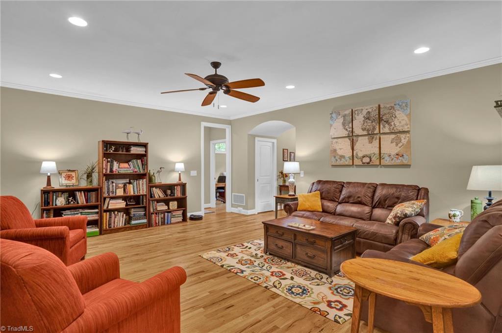 5711 Oak Tree Road Greensboro, NC 27455 - Photo 8 of 33 Gallery Image 8