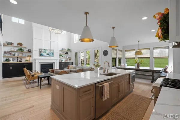 $1,749,000 | 1316 Fawnvalley Drive, Des Peres, MO 63131