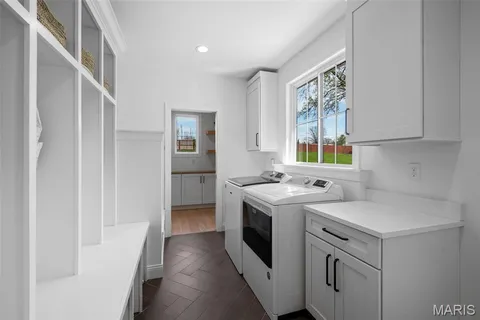 $1,749,000 | 1316 Fawnvalley Drive, Des Peres, MO 63131