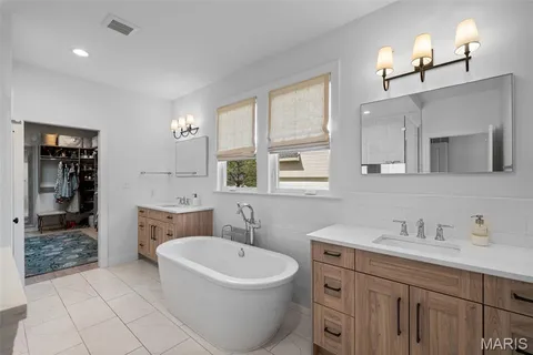$1,749,000 | 1316 Fawnvalley Drive, Des Peres, MO 63131