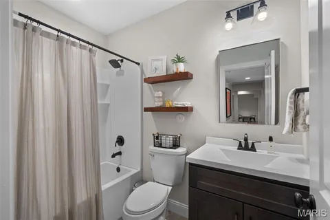 $1,749,000 | 1316 Fawnvalley Drive, Des Peres, MO 63131