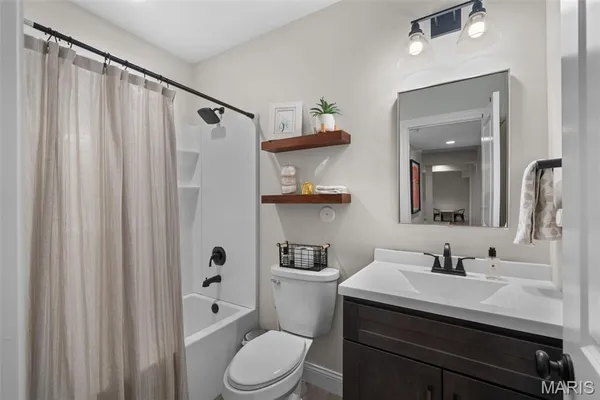 $1,749,000 | 1316 Fawnvalley Drive, Des Peres, MO 63131