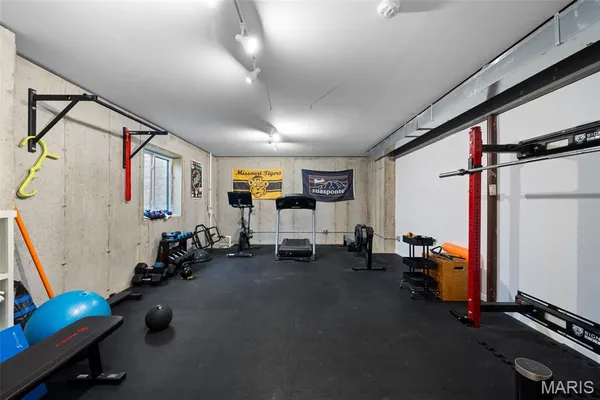 $1,749,000 | 1316 Fawnvalley Drive, Des Peres, MO 63131