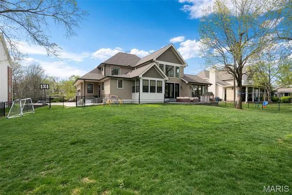 $1,749,000 | 1316 Fawnvalley Drive, Des Peres, MO 63131