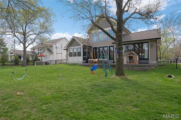 $1,749,000 | 1316 Fawnvalley Drive, Des Peres, MO 63131