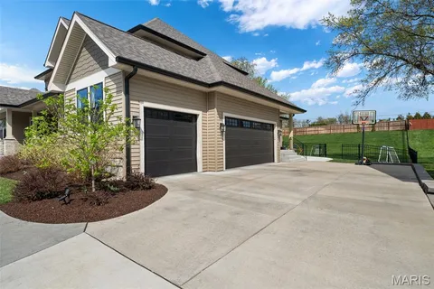 $1,749,000 | 1316 Fawnvalley Drive, Des Peres, MO 63131