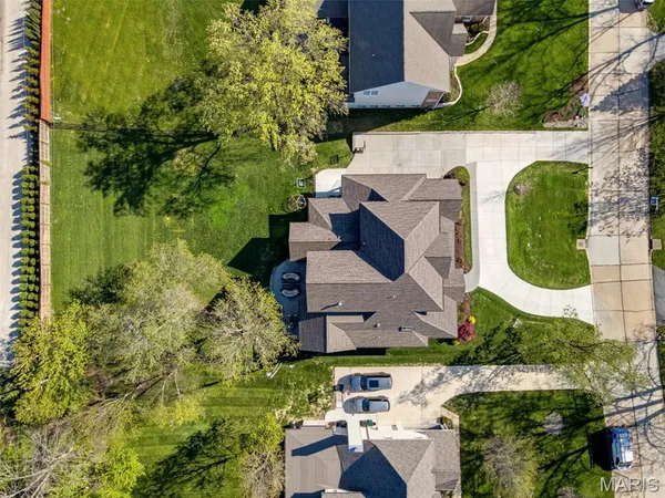 $1,749,000 | 1316 Fawnvalley Drive, Des Peres, MO 63131