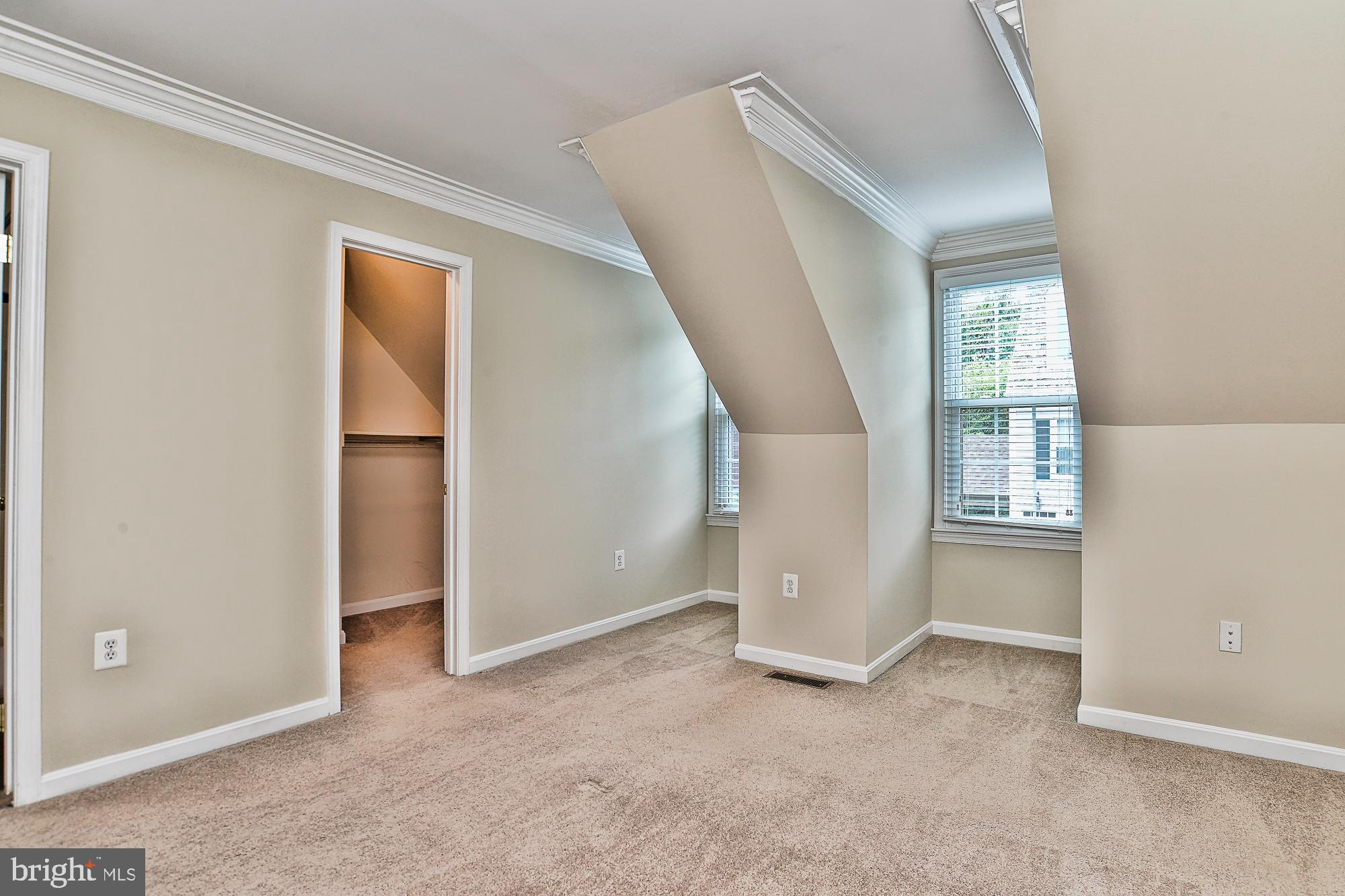 12817 Mill Brook Court Woodbridge, VA 22192 - Photo 19 of 34 an empty room with windows