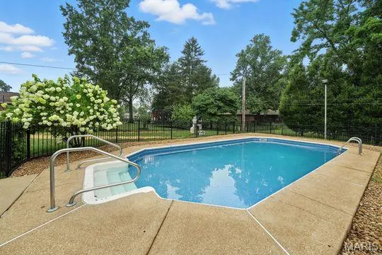 $750,000 | 6481 Westway Road, St. Louis, MO 63109