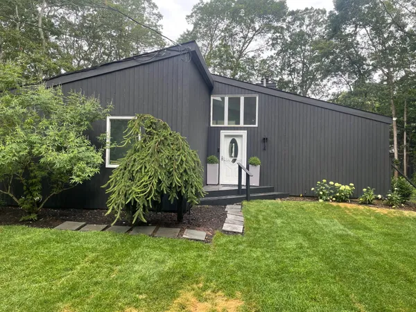 $25,000 | 4 White Birch Drive, East Hampton, NY 11937