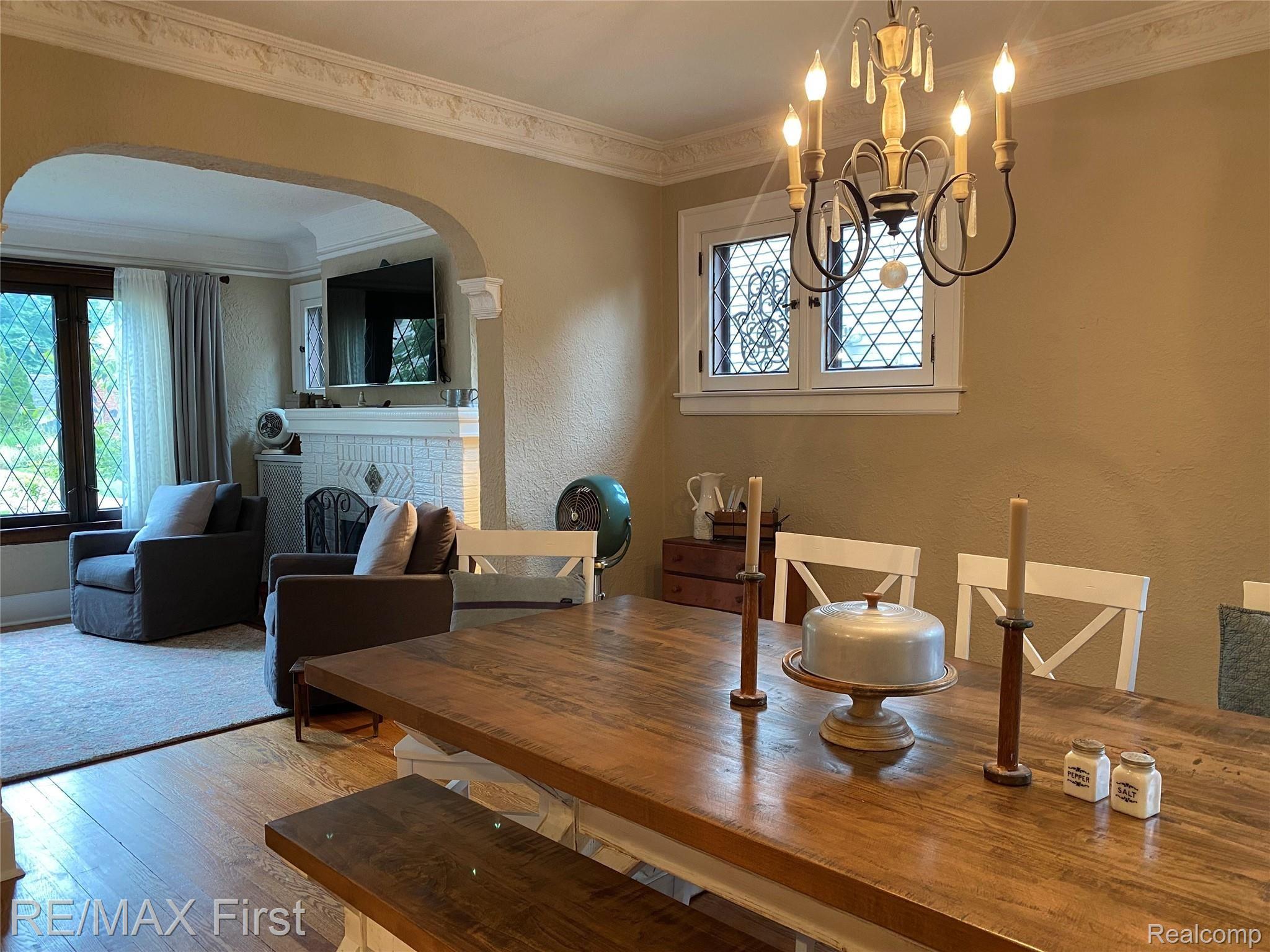 240 Fisher Road Grosse Pointe, MI 48230 - Photo 16 of 54 Dining Room View 4.jpg