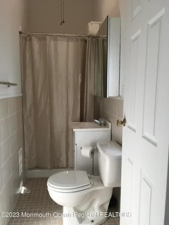 $2,000 | 237 Seabreeze Avenue, Unit A, Middletown, NJ 07748