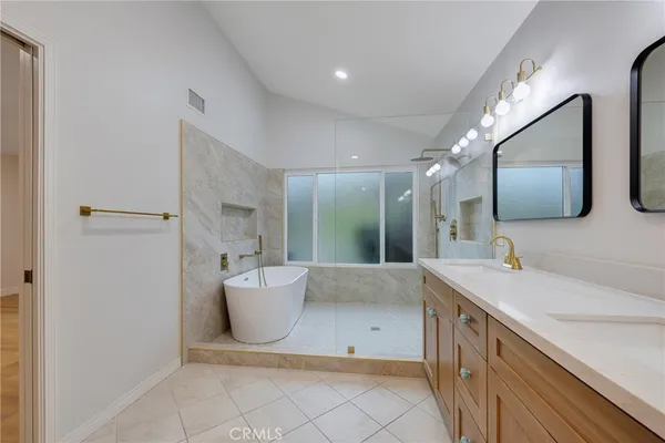 $1,149,900 | 500 South Calle De Casas, Anaheim Hills, CA 92807
