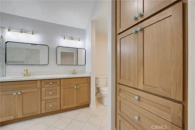 $1,199,900 | 500 South Calle De Casas, Anaheim, CA 92807