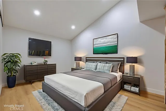 $1,199,900 | 500 South Calle De Casas, Anaheim, CA 92807