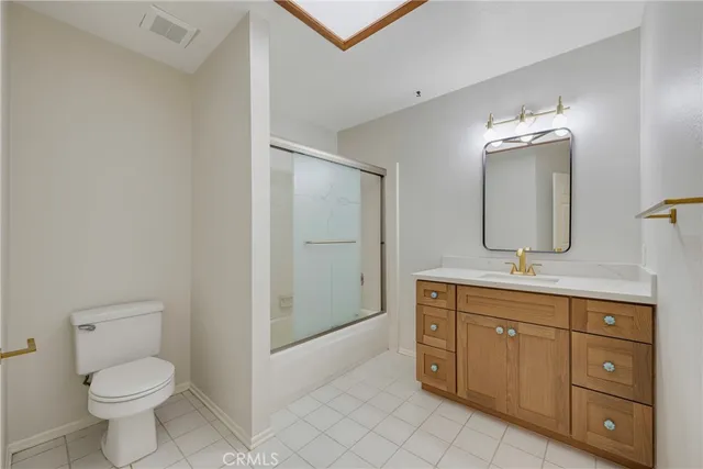 $1,199,900 | 500 South Calle De Casas, Anaheim, CA 92807