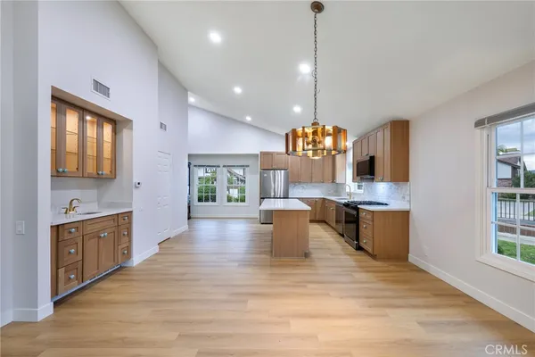 $1,149,900 | 500 South Calle De Casas, Anaheim Hills, CA 92807