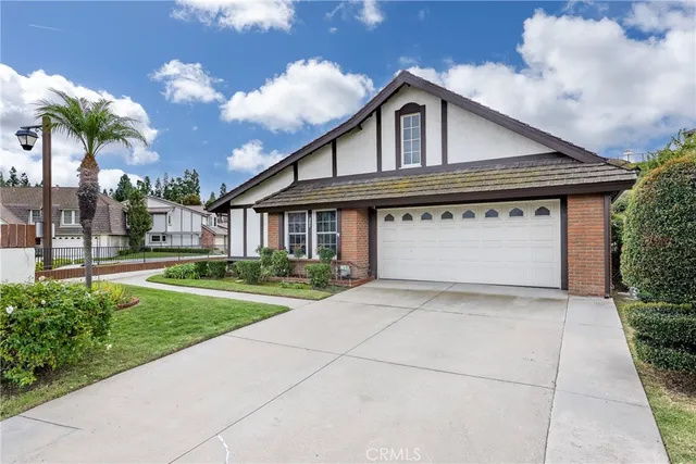 $1,199,900 | 500 South Calle De Casas, Anaheim, CA 92807