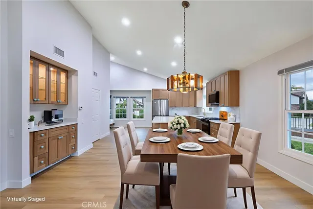 $1,199,900 | 500 South Calle De Casas, Anaheim, CA 92807