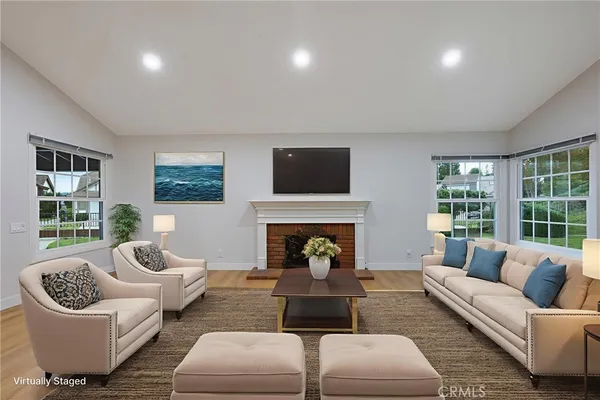 $1,149,900 | 500 South Calle De Casas, Anaheim Hills, CA 92807