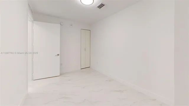 $9,000 | 700 Northeast 24th Street, Unit 5106, Miami, FL 33137