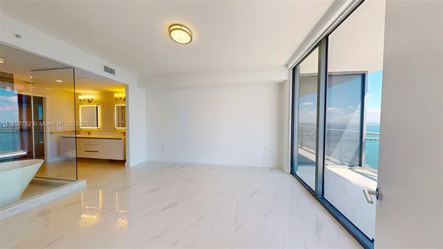 $9,000 | 700 Northeast 24th Street, Unit 5106, Miami, FL 33137