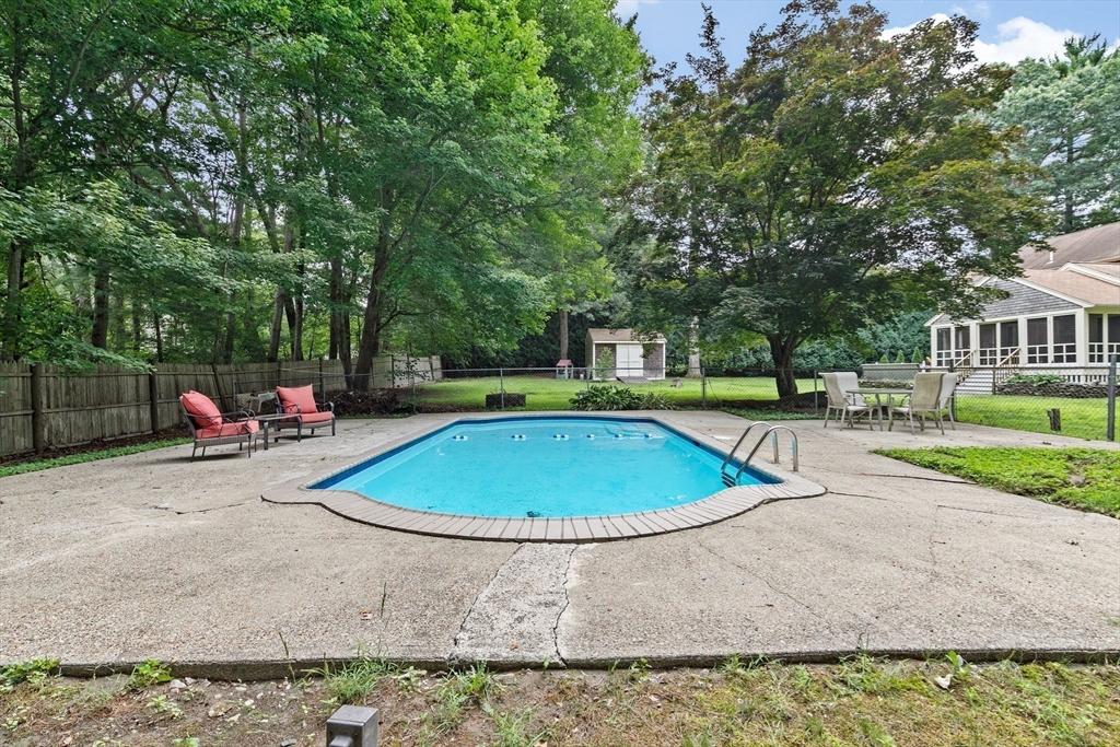 58 Barbara Road Hanson, MA 02341 - Photo 33 of 40