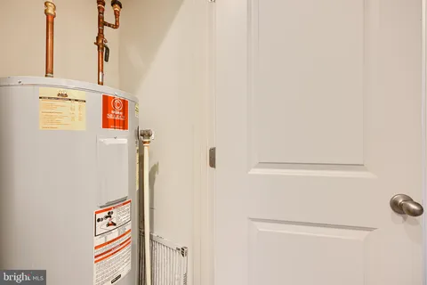 a view of walk in closet