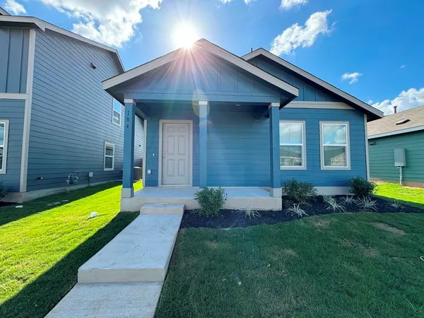 $1,550 | 184 Chapel Beck Drive, Kyle, TX 78640