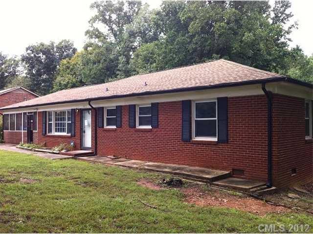 4923 Nevin Road Charlotte, NC 28269 - Photo 1 of 12 Gallery Image 1