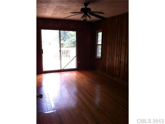 4923 Nevin Road Charlotte, NC 28269 - Photo 4 of 12 Gallery Image 4