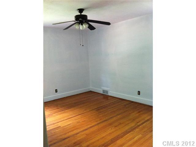 4923 Nevin Road Charlotte, NC 28269 - Photo 8 of 12 Gallery Image 8