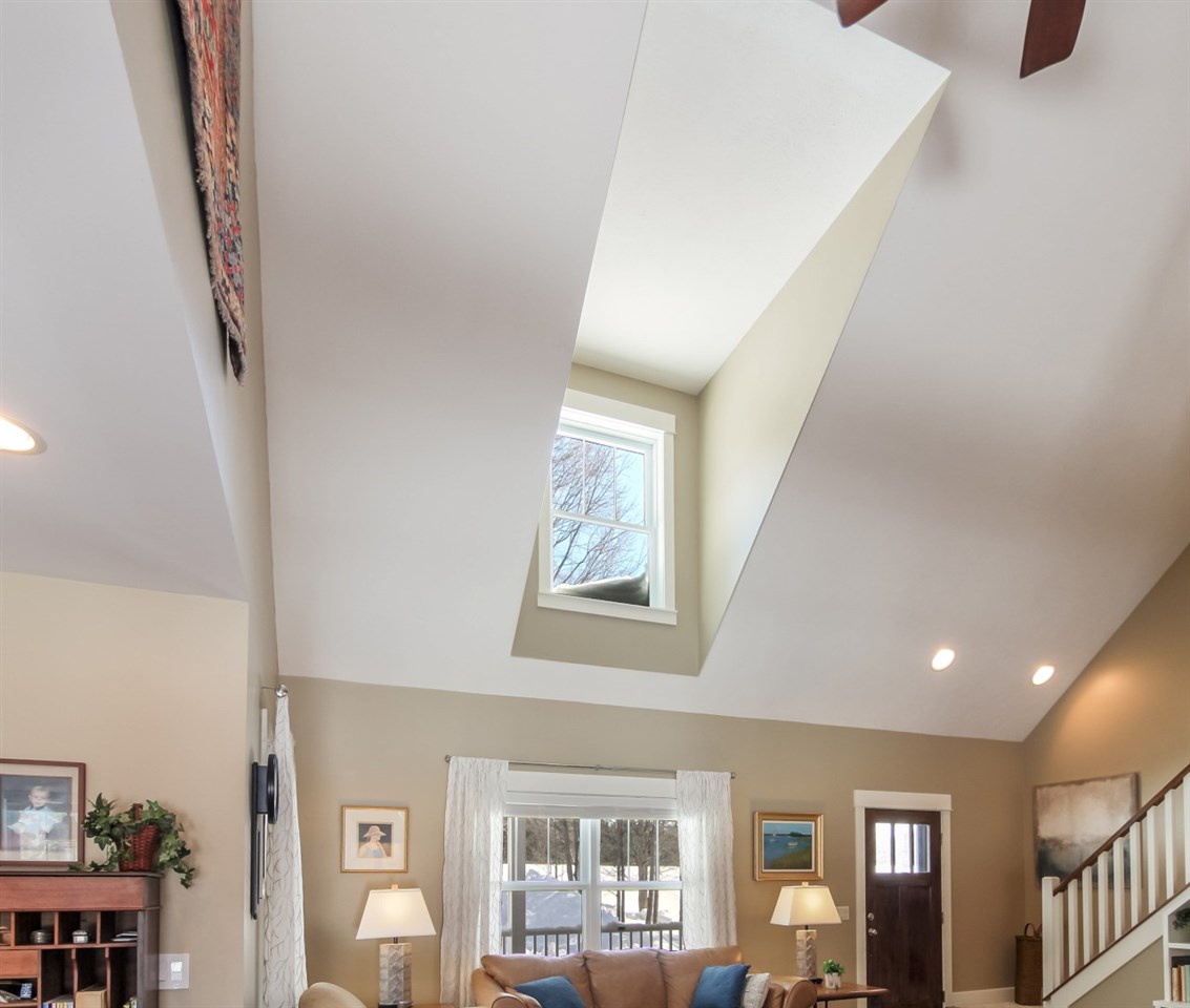 10100 South Maple City Road Maple City, MI 49664 - Photo 12 of 38 1884944-11.JPG