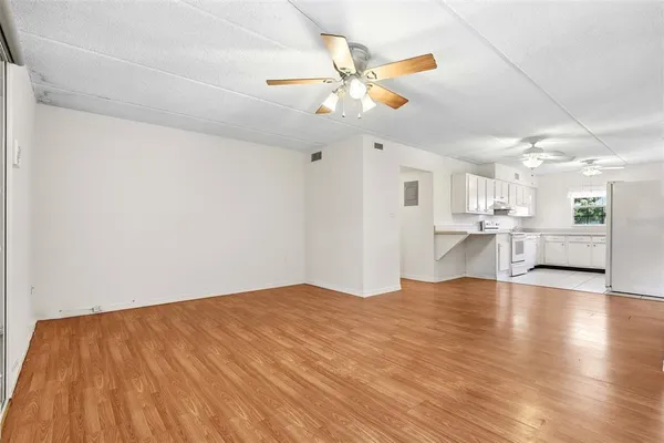 $149,000 | 525 South Conway Road, Unit 69, Orlando, FL 32807