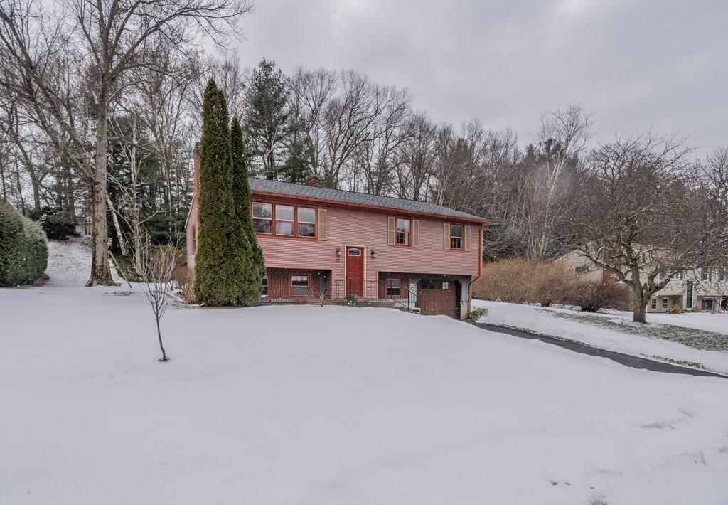 77 Old Farm Road Westfield, MA 01085 - Photo 3 of 26 Gallery Image 3