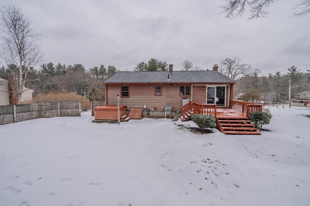 77 Old Farm Road Westfield, MA 01085 - Photo 4 of 26 Gallery Image 4