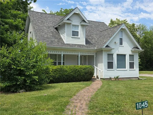 $279,900 | 1045 North Colorado Street, Nevada, MO 64772