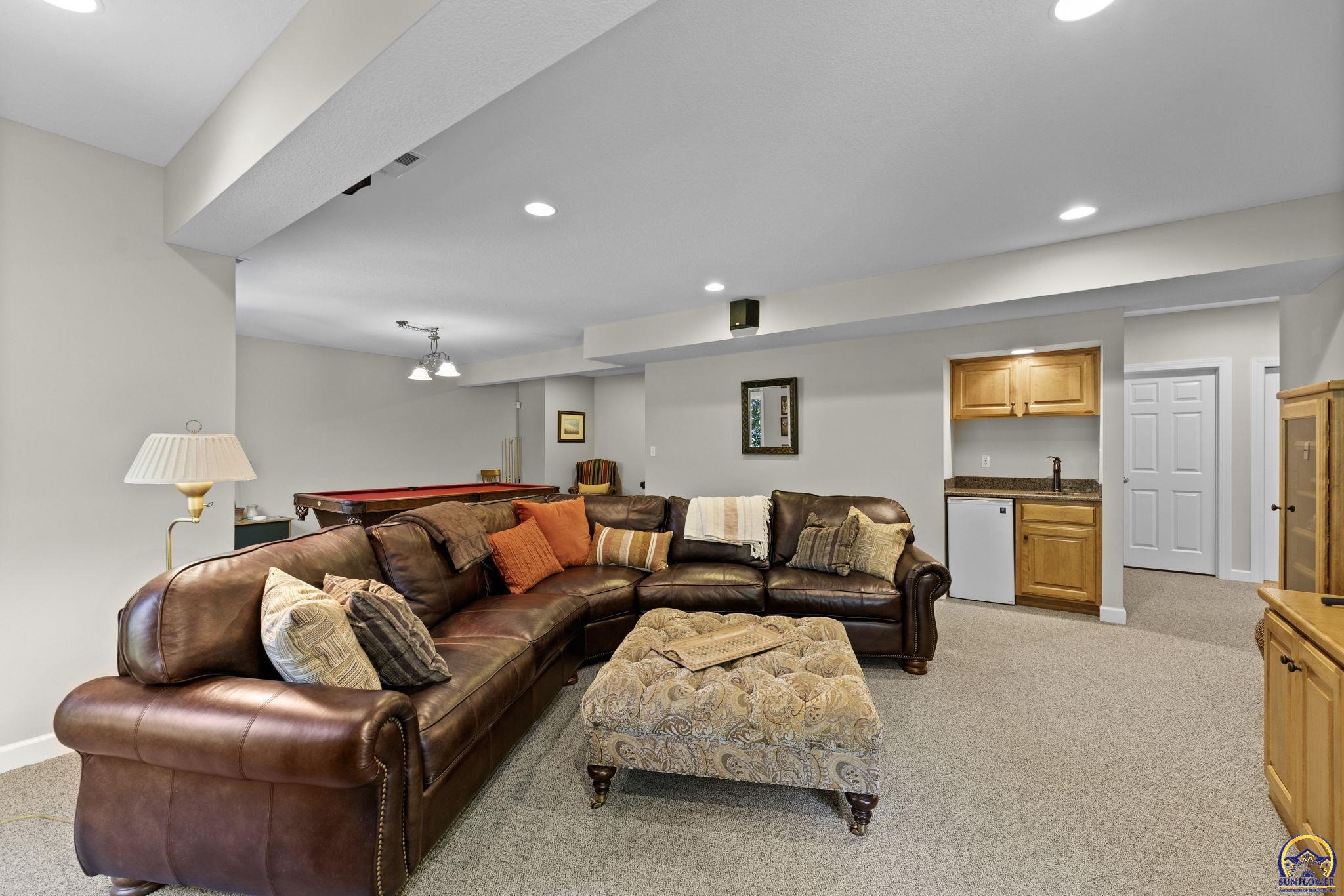 3916 Southwest Clarion Place Topeka, KS 66610 - Photo 27 of 96