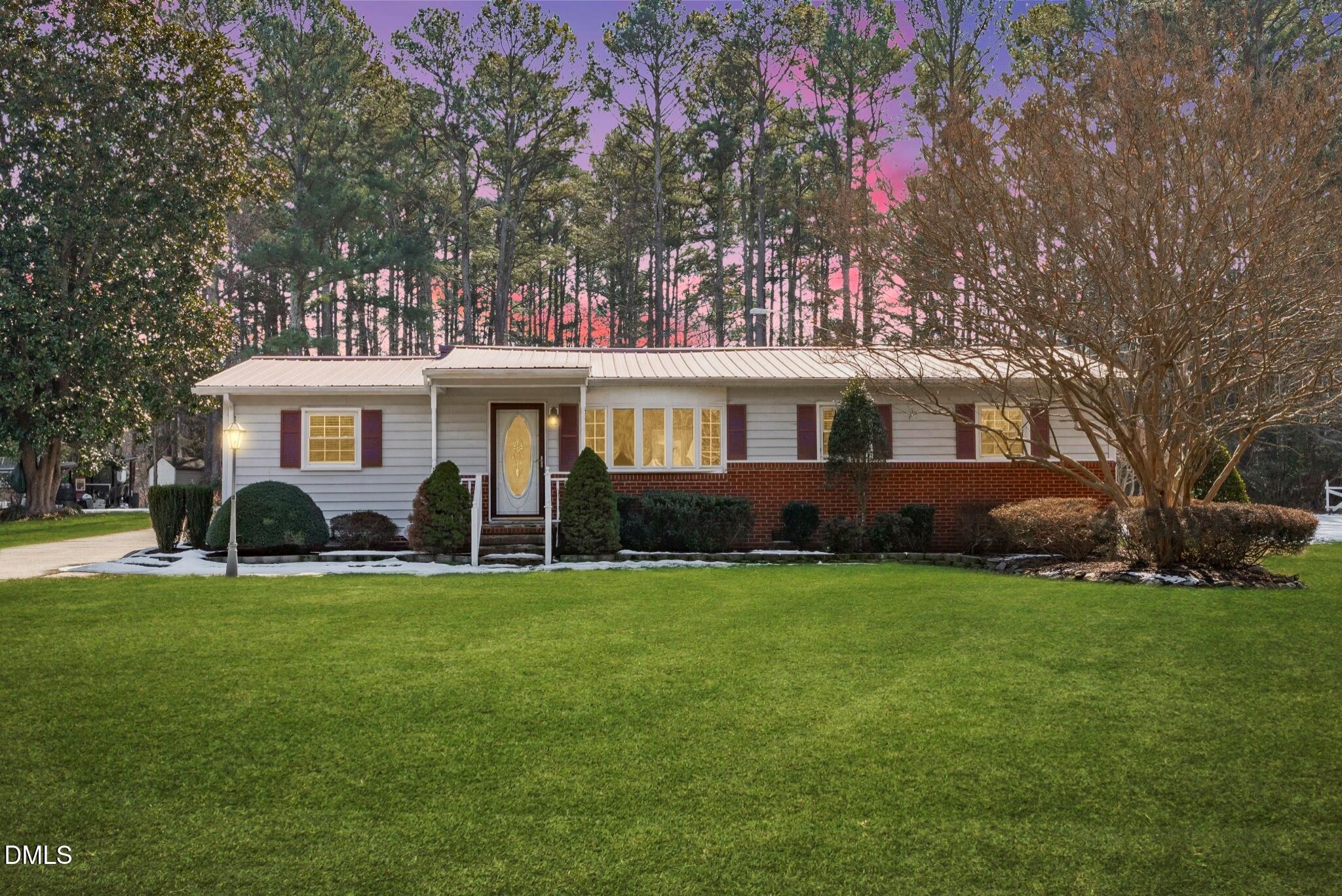 75 Crestview Rd - Twilight