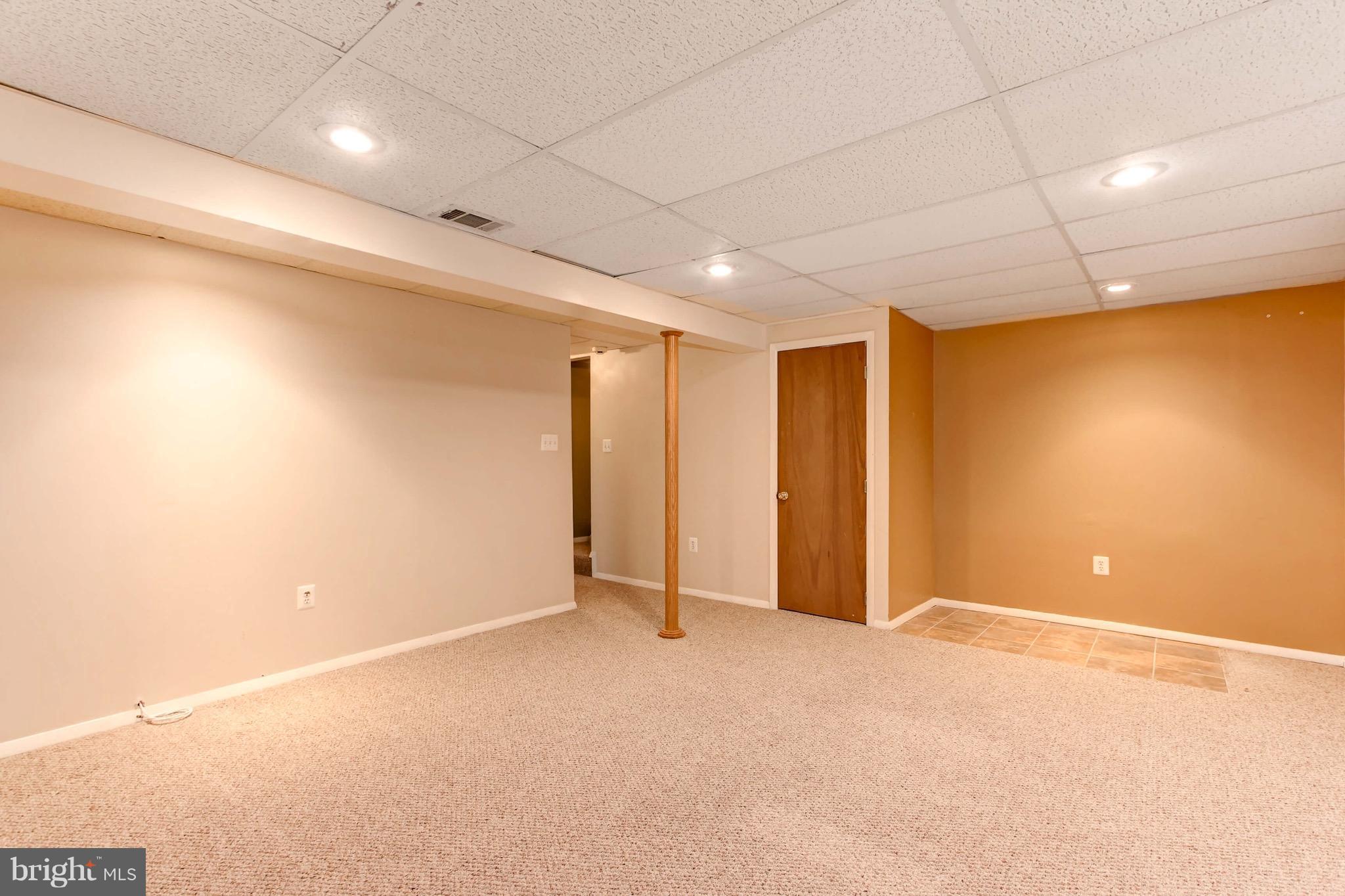 5025 Clifford Road Perry Hall, MD 21128 - Photo 18 of 26 Spacious and warm family room!