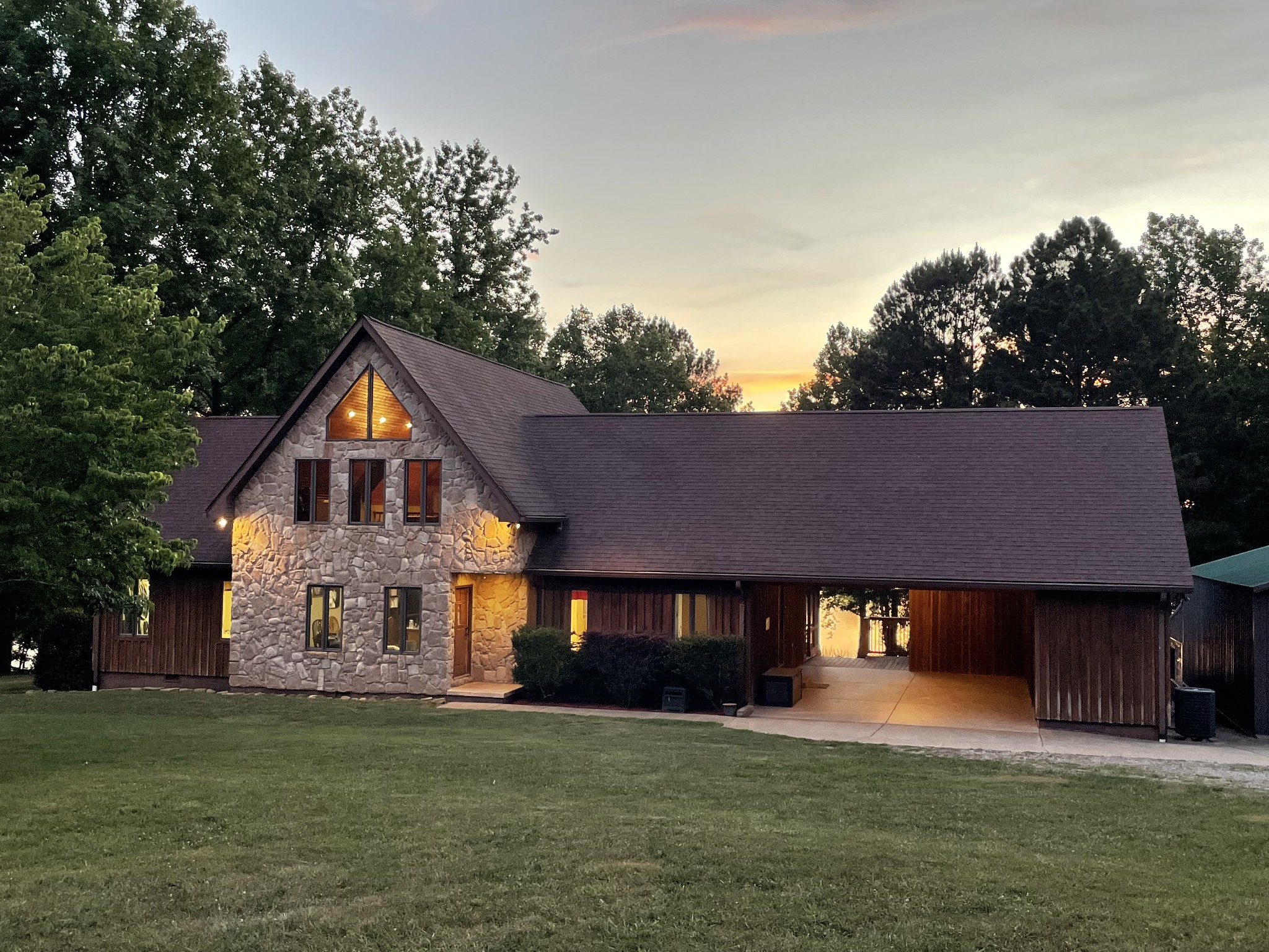 195 Cedar Point Road Bumpus Mills, TN 37028 - Photo 1 of 66 Gallery Image 1
