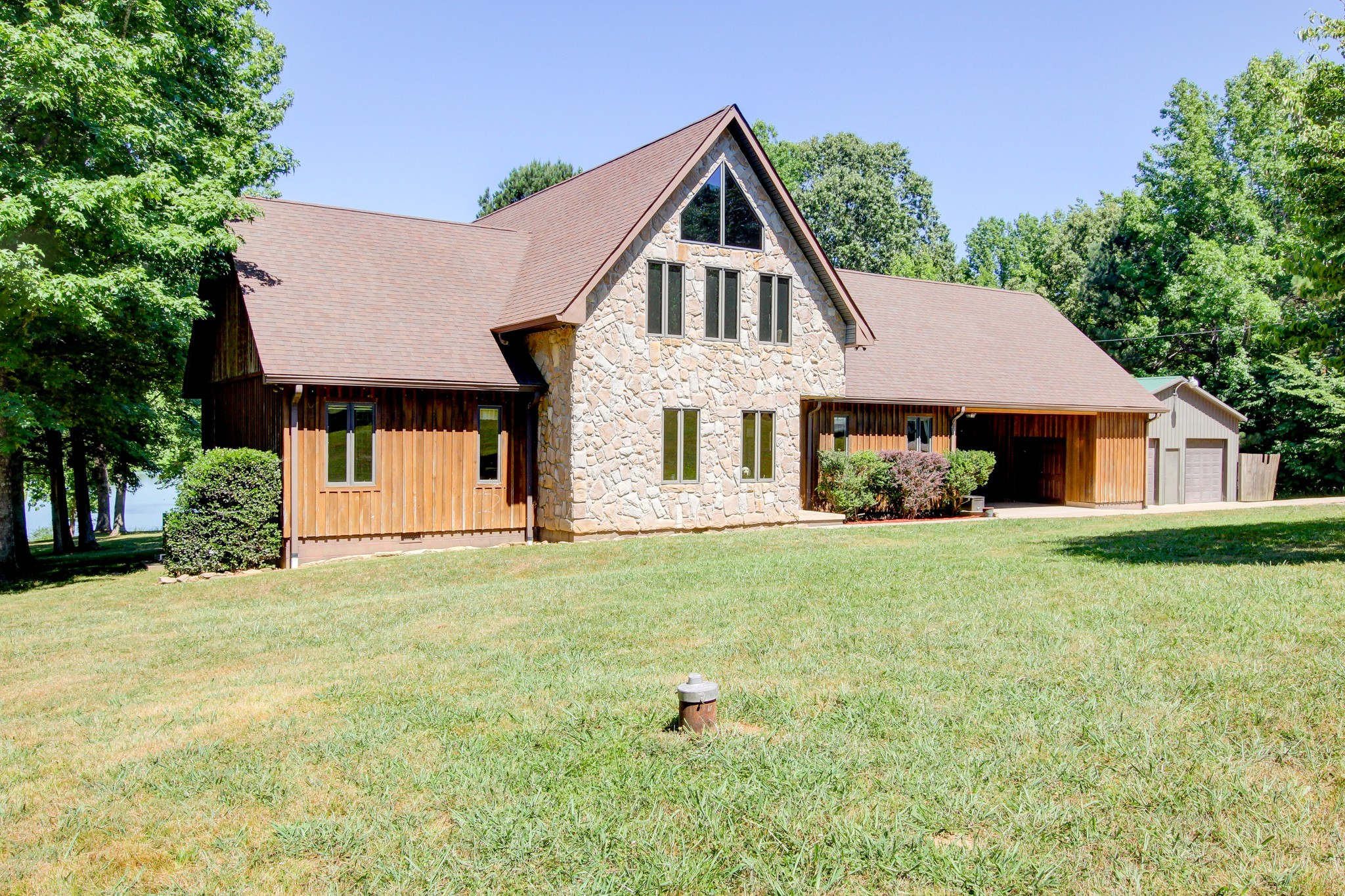 195 Cedar Point Road Bumpus Mills, TN 37028 - Photo 4 of 66 Gallery Image 4