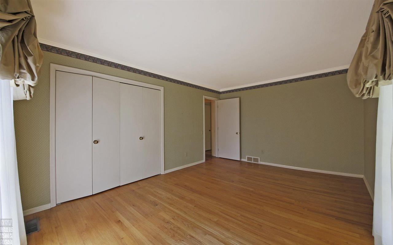 85 Vernier Road Grosse Pointe, MI 48236 - Photo 17 of 31