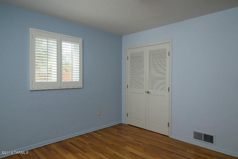 1133 East Hampton Street Tucson, AZ 85719 - Photo 3 of 25
